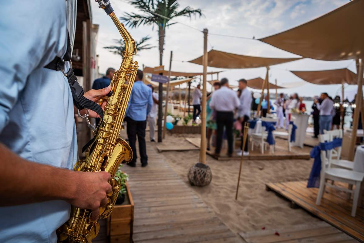 Soirée d'entreprise sur une plage