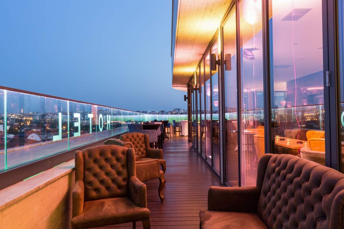 Soirée d'entreprise sur un Rooftop